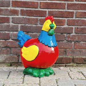 Gekleurd beeldje van een kip kopen. Kipje bestellen