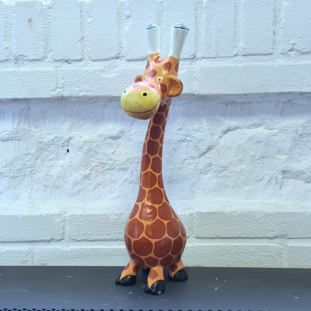 deur Anesthesie Verbeelding Beeldje giraffe hout - Levensechte polyester dierenbeelden