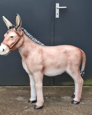 Polyester beeld ezel bruin levensecht tuinbeeld.