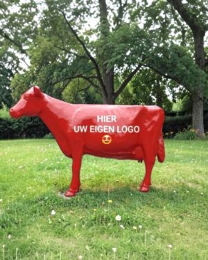 Rood koe beeld met eigen logo voor promotie en reclame doeleinden