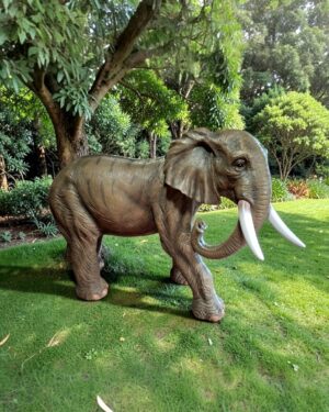Tuinbeeld olifant voor buiten als decoratie in de tuin