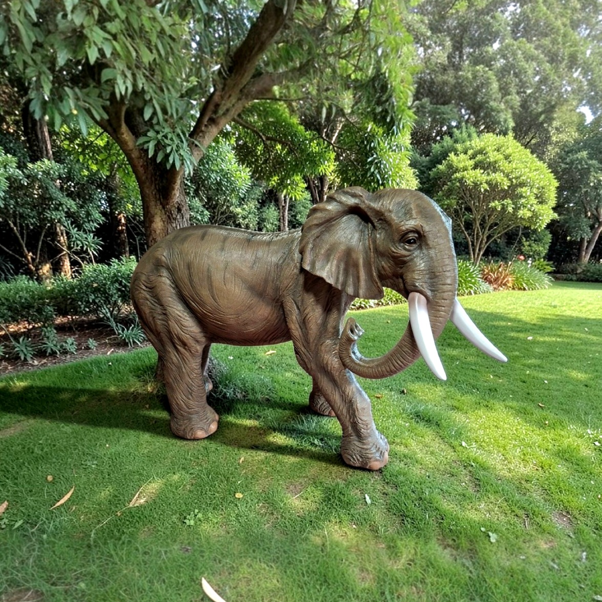 Tuinbeeld olifant voor buiten als decoratie in de tuin
